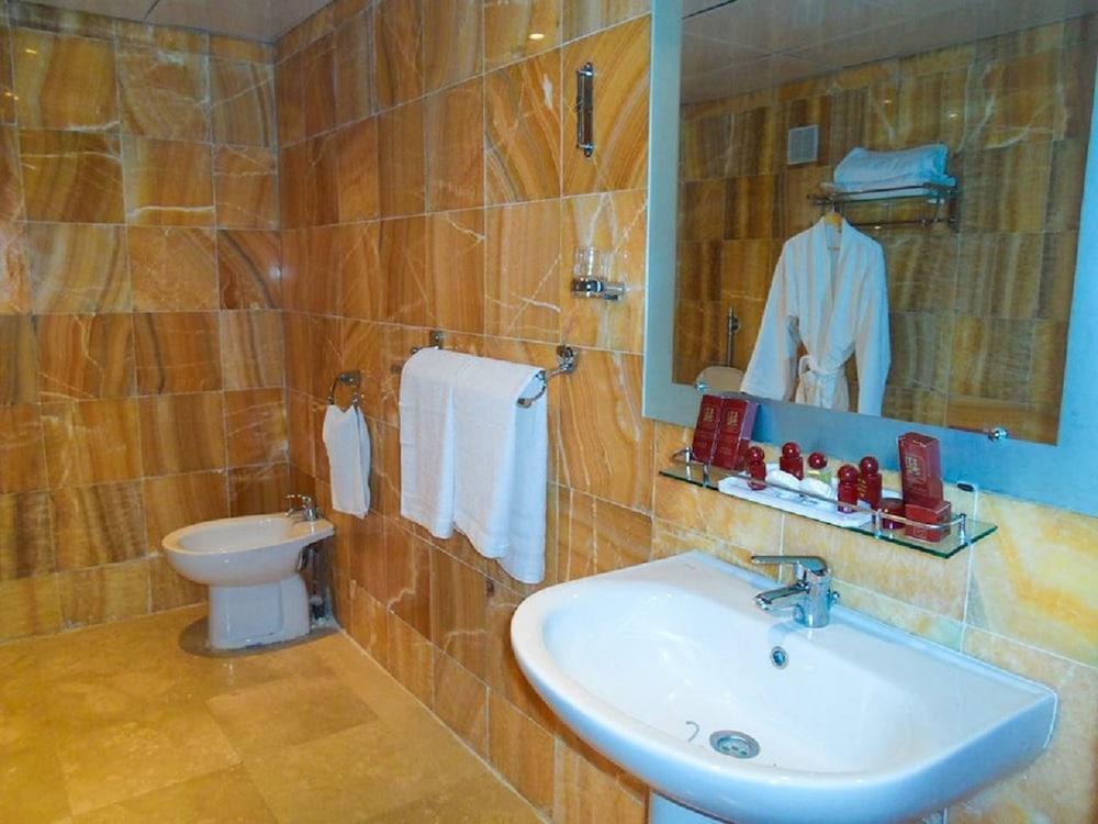 Hotel Les Zianides Tlemcen Exterior photo